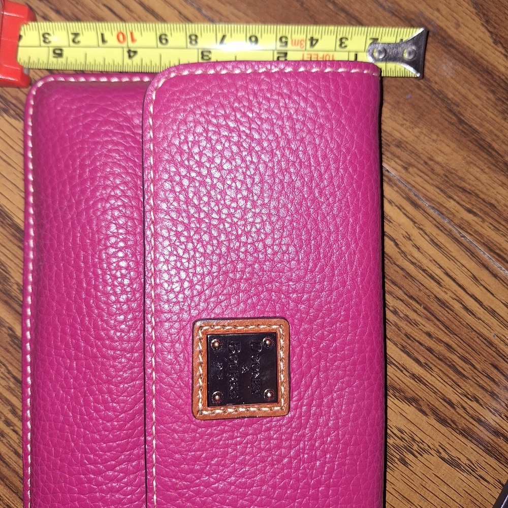 Dooney and Bourke clutch - Picture 5 of 5